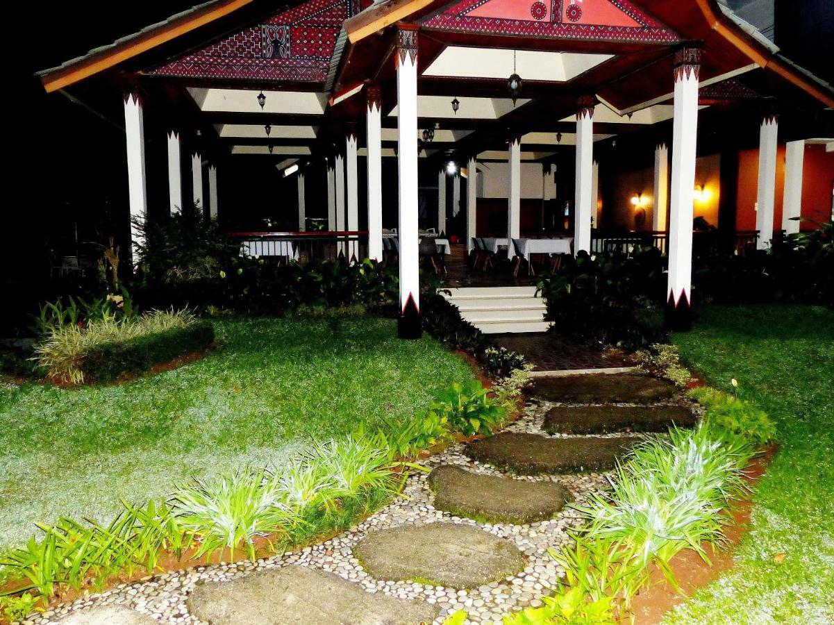 Toraja Torsina Hotel Rantepao Exterior photo